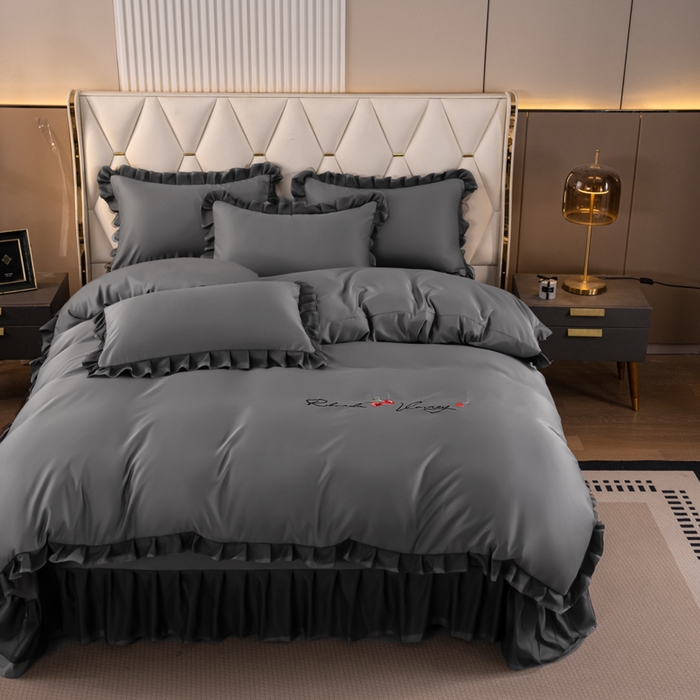 91家纺网 家纺一手货源 找家纺 畅畅家纺 2026新款水洗天丝纯色刺绣四件套床品套件 初夏灰