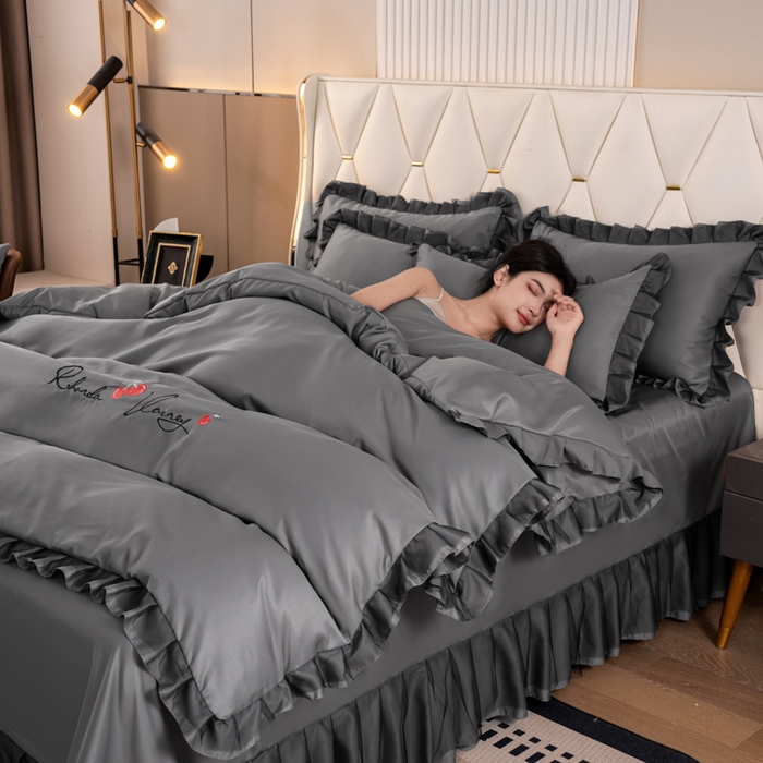 91家纺网 家纺一手货源 找家纺 畅畅家纺 2026新款水洗天丝纯色刺绣四件套床品套件 初夏灰