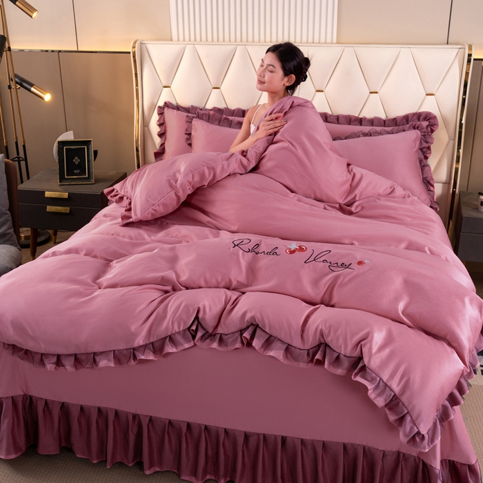 91家纺网 家纺一手货源 找家纺 畅畅家纺 2026新款水洗天丝纯色刺绣四件套床品套件 初夏深豆沙