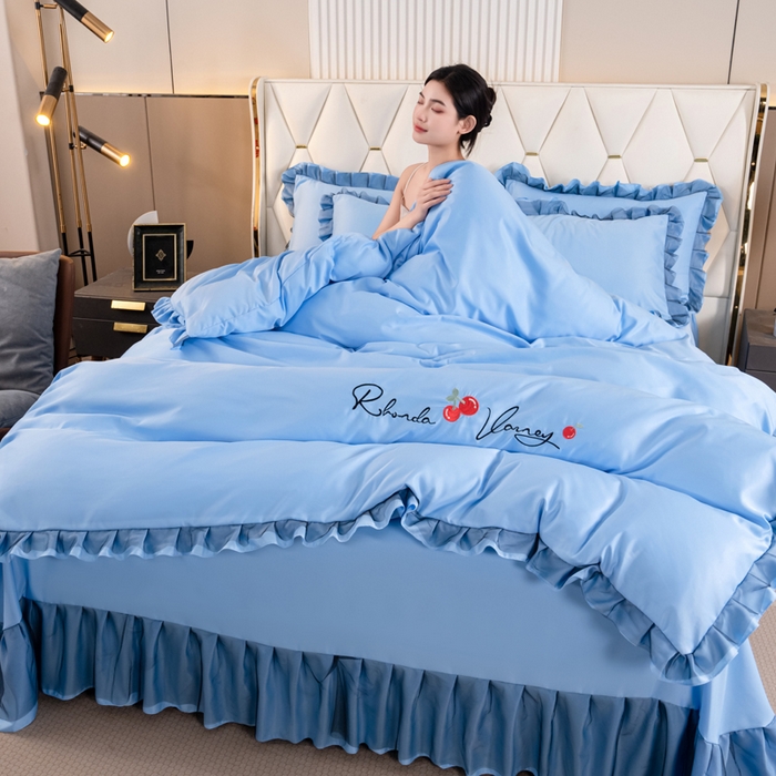 91家纺网 家纺一手货源 找家纺 畅畅家纺 2026新款水洗天丝纯色刺绣四件套床品套件 初夏天蓝