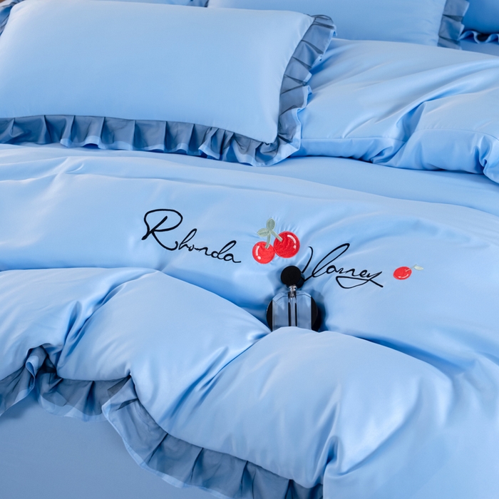 91家纺网 家纺一手货源 找家纺 畅畅家纺 2026新款水洗天丝纯色刺绣四件套床品套件 初夏天蓝