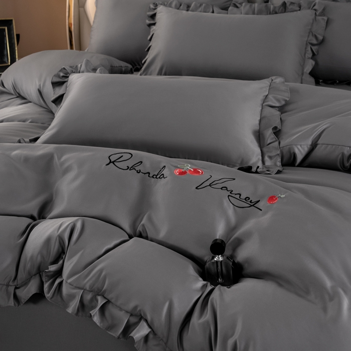 91家纺网 家纺一手货源 找家纺 畅畅家纺 2026新款水洗天丝纯色刺绣四件套床品套件 盛夏灰