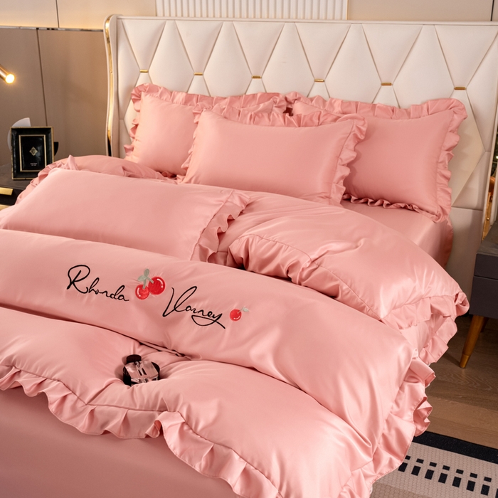 91家纺网 家纺一手货源 找家纺 畅畅家纺 2026新款水洗天丝纯色刺绣四件套床品套件 盛夏浅豆沙