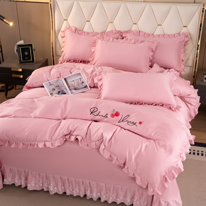 91家纺网 家纺一手货源 找家纺 畅畅家纺 2026新款水洗天丝纯色刺绣四件套床品套件 盛夏浅粉