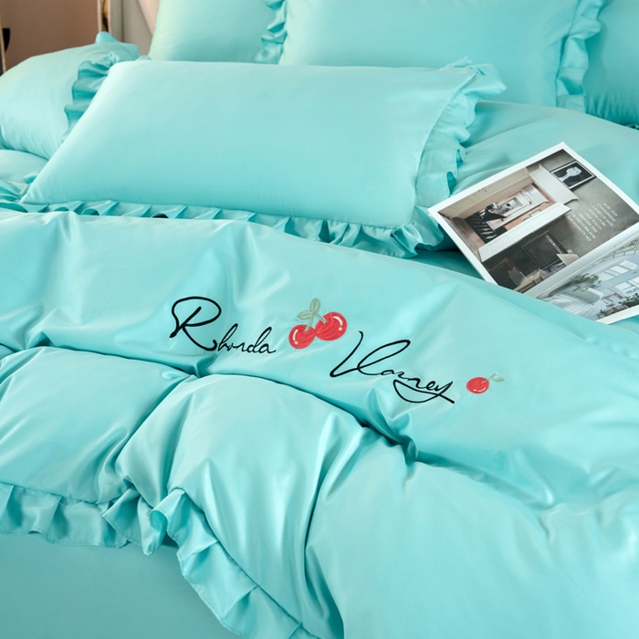 91家纺网 家纺一手货源 找家纺 畅畅家纺 2026新款水洗天丝纯色刺绣四件套床品套件 盛夏浅蓝