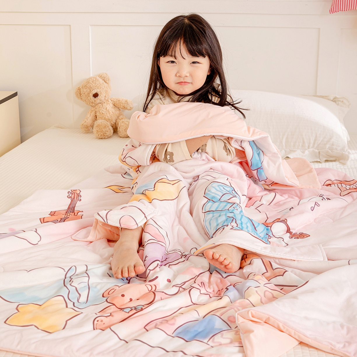 91家纺网 家纺一手货源 找家纺 十九色 2026新款数码大版锦氨凉感防踢被拥抱被夏凉被夏被空调被 月亮演奏家