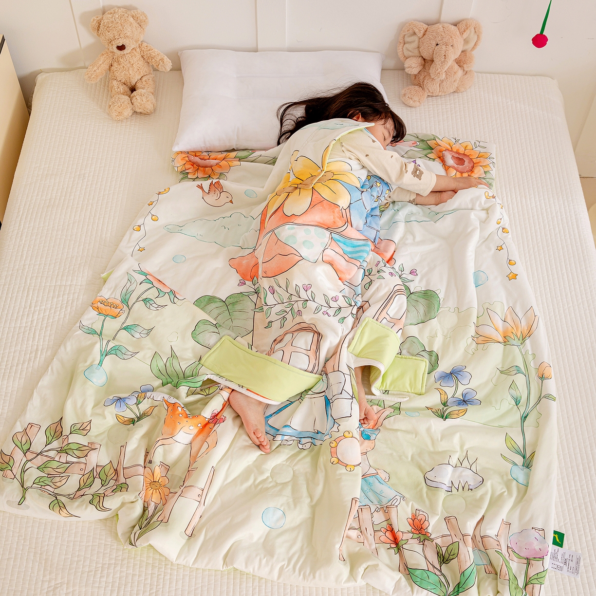 91家纺网 家纺一手货源 找家纺 十九色 2026新款数码大版锦氨凉感防踢被拥抱被夏凉被夏被空调被 花房聚会