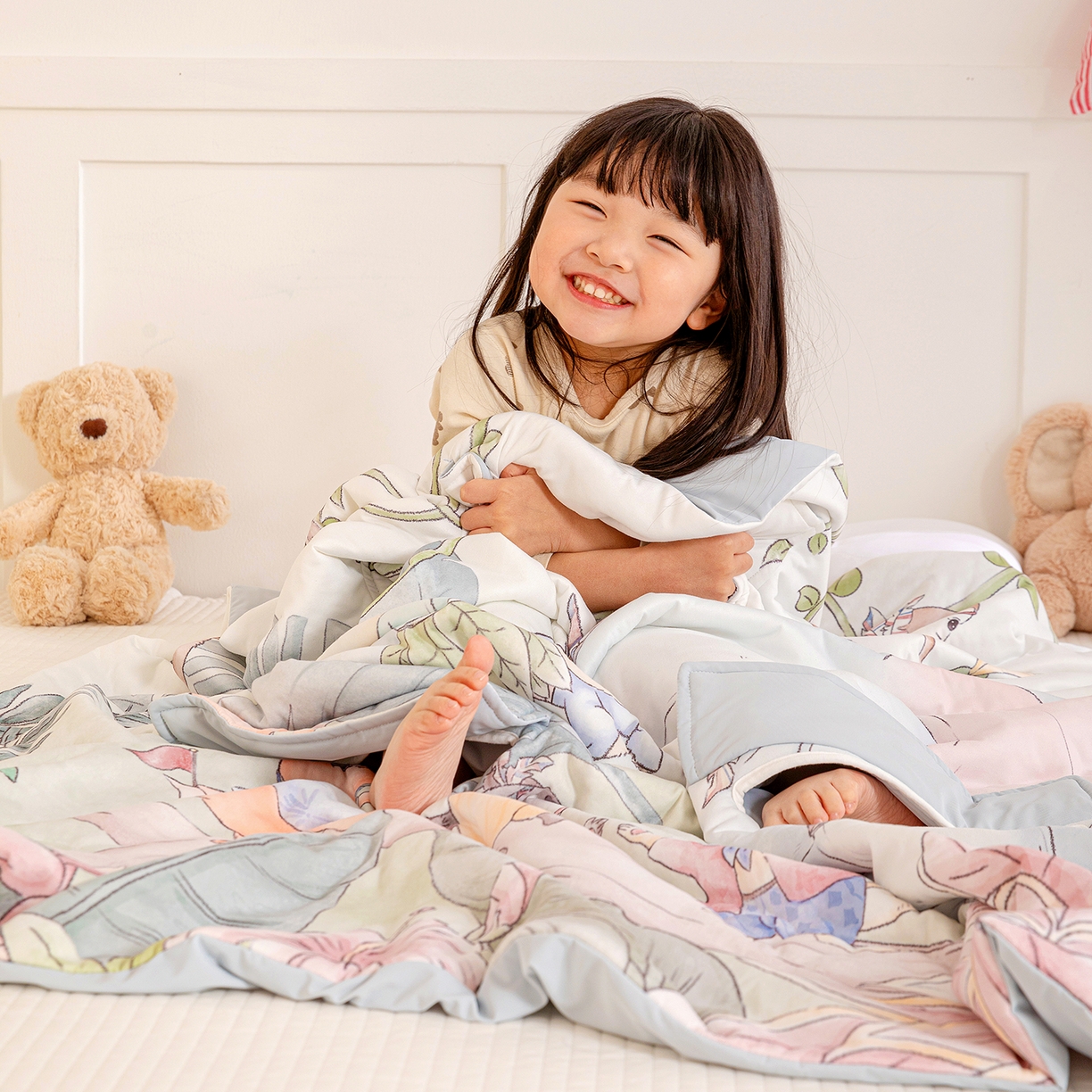 91家纺网 家纺一手货源 找家纺 十九色 2026新款数码大版锦氨凉感防踢被拥抱被夏凉被夏被空调被 丛林小伙伴