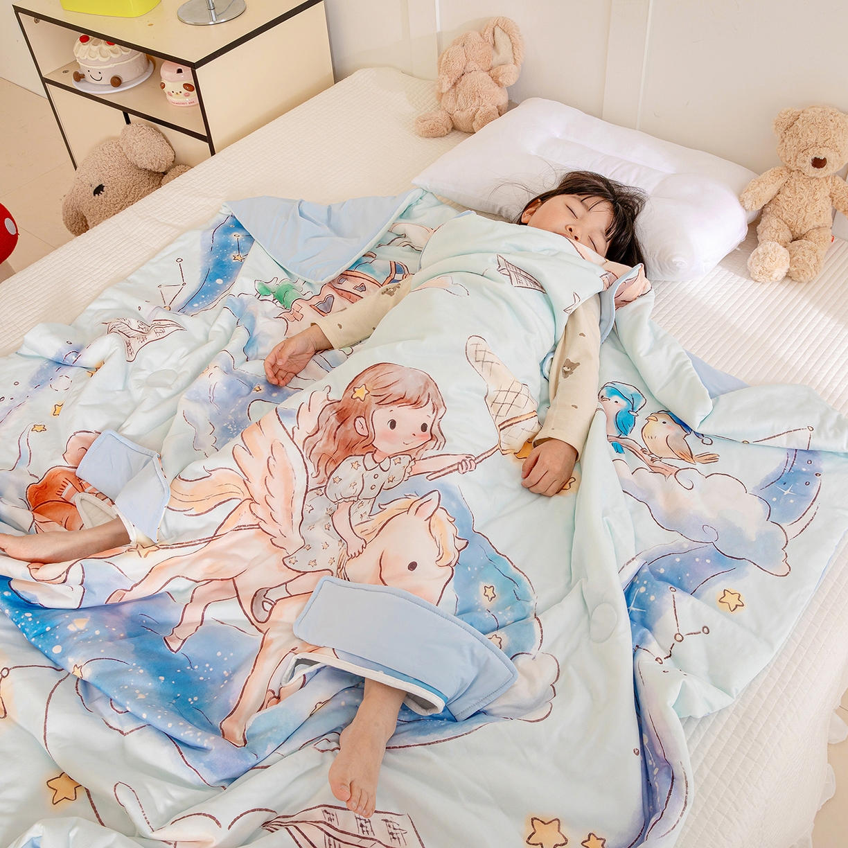 91家纺网 家纺一手货源 找家纺 十九色 2026新款数码大版锦氨凉感防踢被拥抱被夏凉被夏被空调被 天空之城