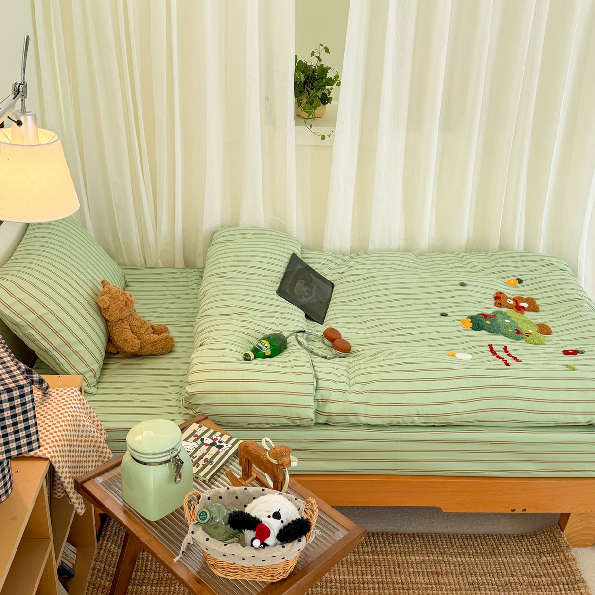 91家纺网 家纺一手货源 找家纺 倾慕家纺 2026新款学生纯棉毛巾绣四件套 森林小熊