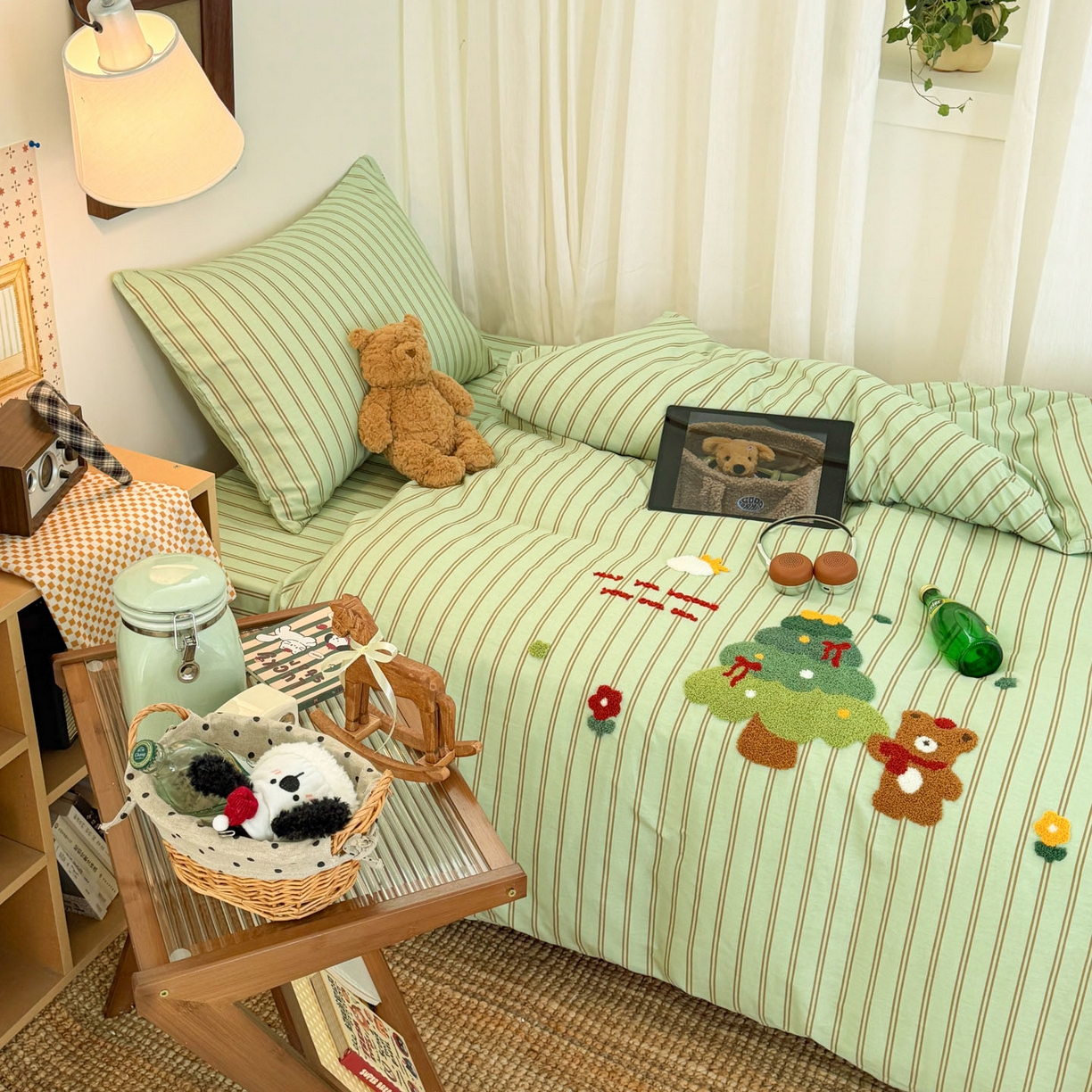 91家纺网 家纺一手货源 找家纺 倾慕家纺 2026新款学生纯棉毛巾绣四件套 森林小熊