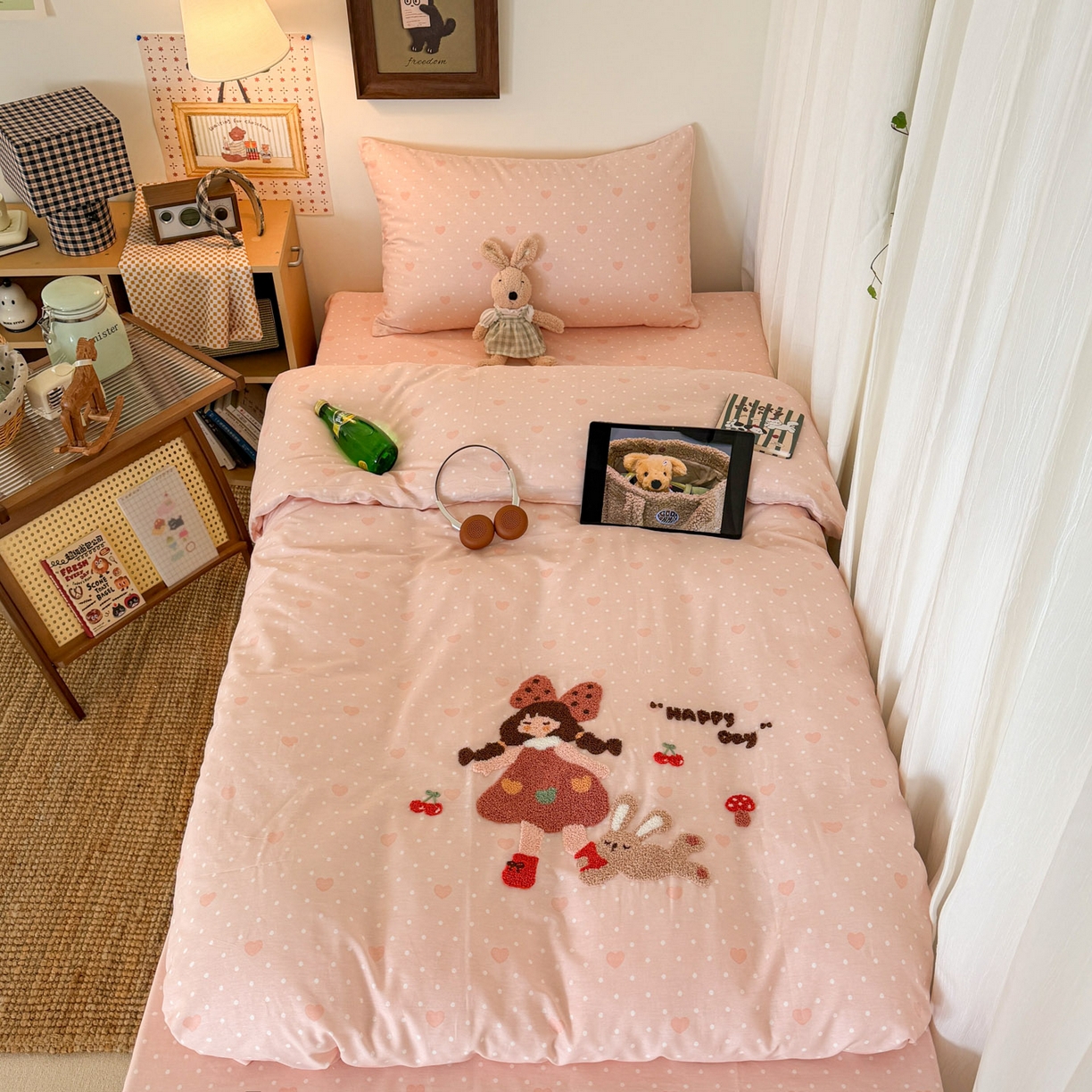 91家纺网 家纺一手货源 找家纺 倾慕家纺 2026新款学生纯棉毛巾绣四件套 小兔女孩