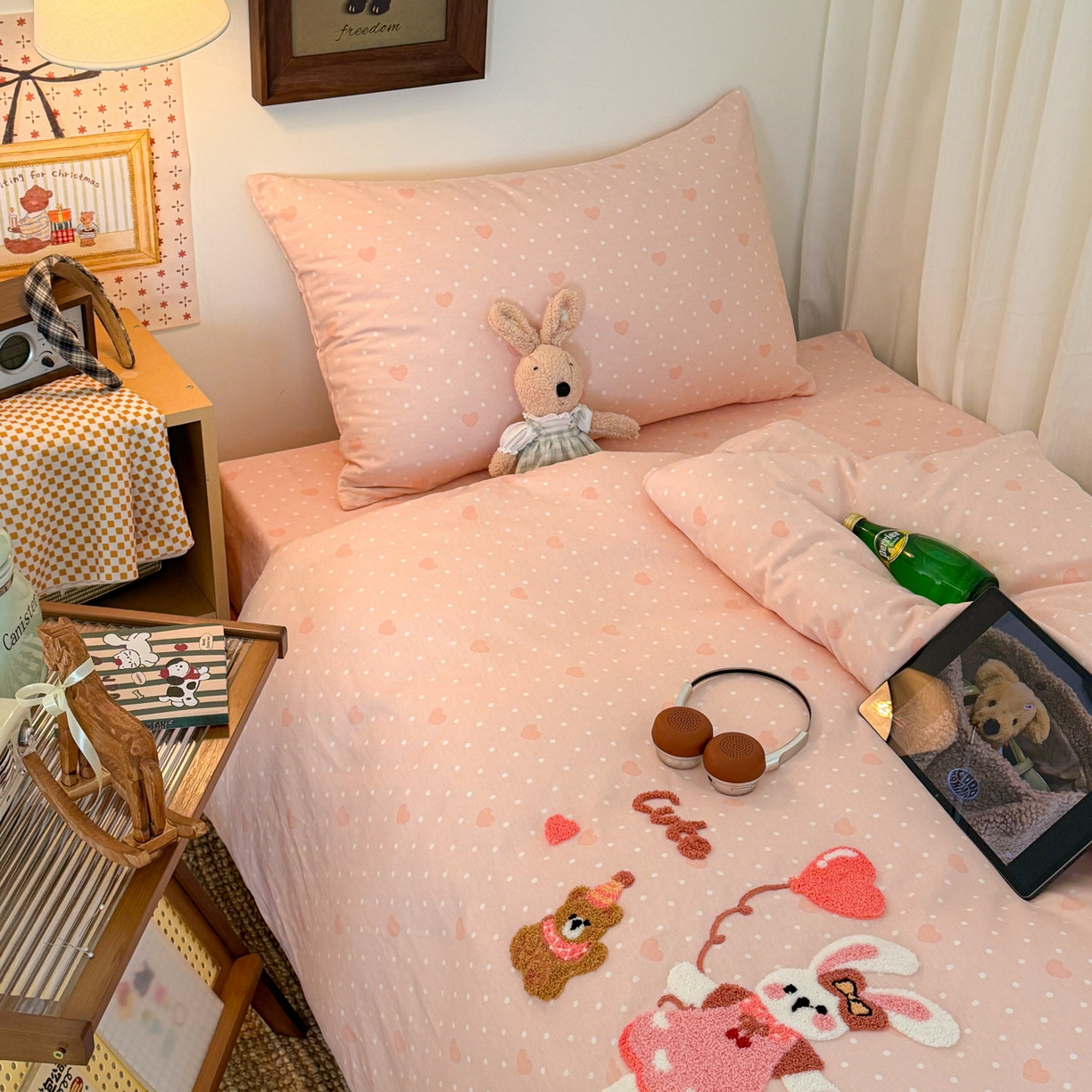 91家纺网 家纺一手货源 找家纺 倾慕家纺 2026新款学生纯棉毛巾绣四件套 兔兔熊