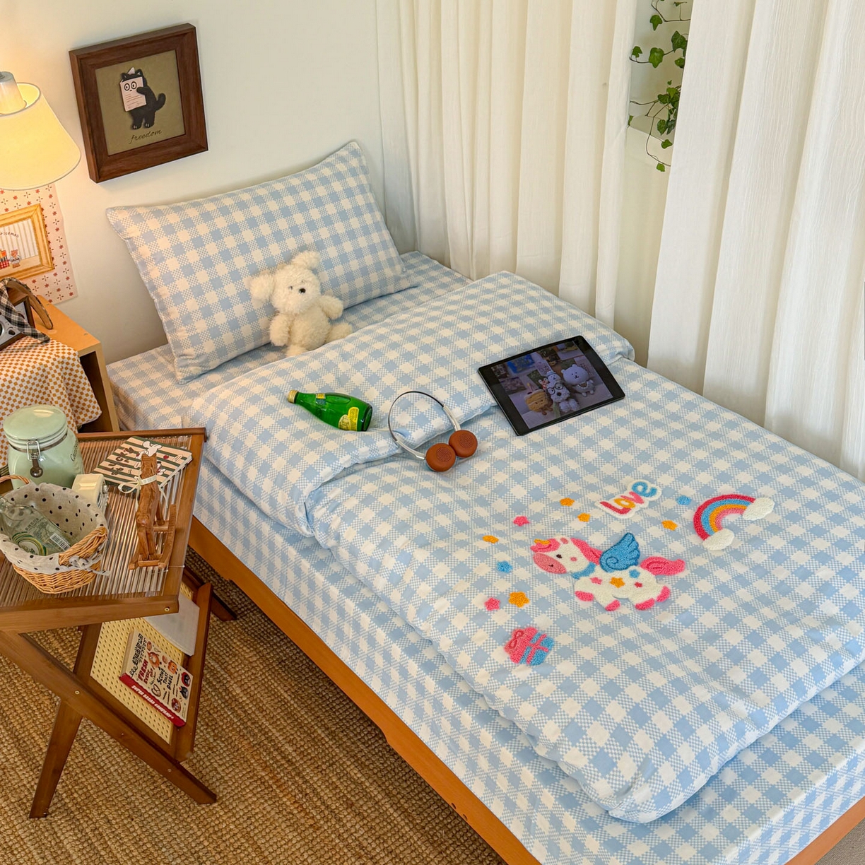 91家纺网 家纺一手货源 找家纺 倾慕家纺 2026新款学生纯棉毛巾绣四件套 彩虹马