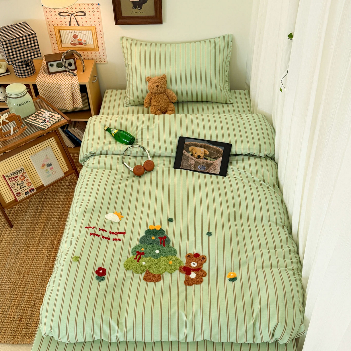 91家纺网 家纺一手货源 找家纺 倾慕家纺 2026新款学生纯棉毛巾绣四件套 森林小熊