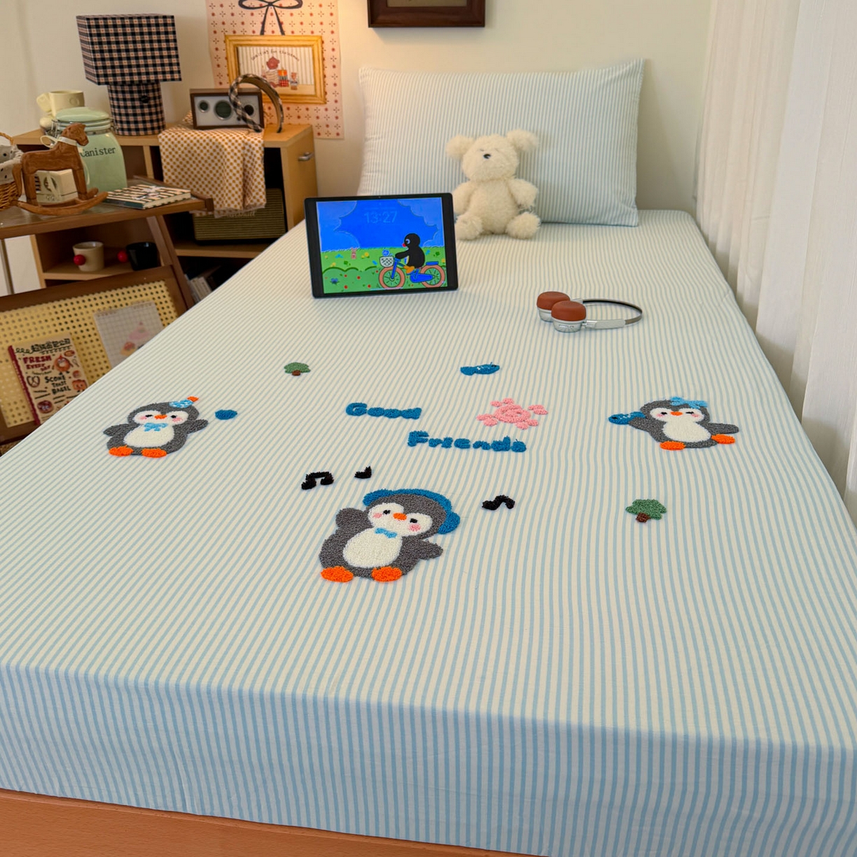 91家纺网 家纺一手货源 找家纺 倾慕家纺 2026新款学生纯棉毛巾绣单床笠 床笠欢乐企鹅