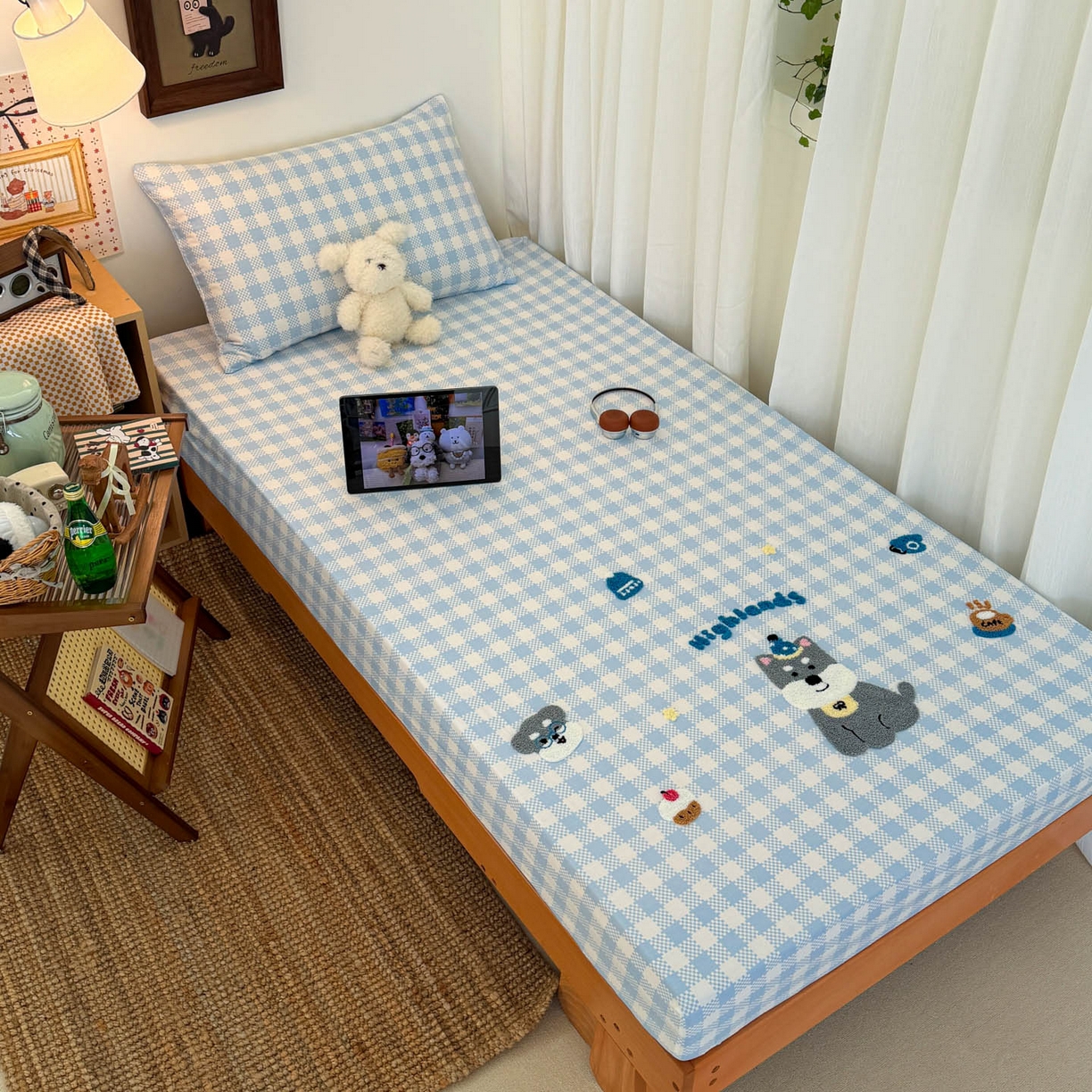 91家纺网 家纺一手货源 找家纺 倾慕家纺 2026新款学生纯棉毛巾绣单床笠 床笠格子小狗