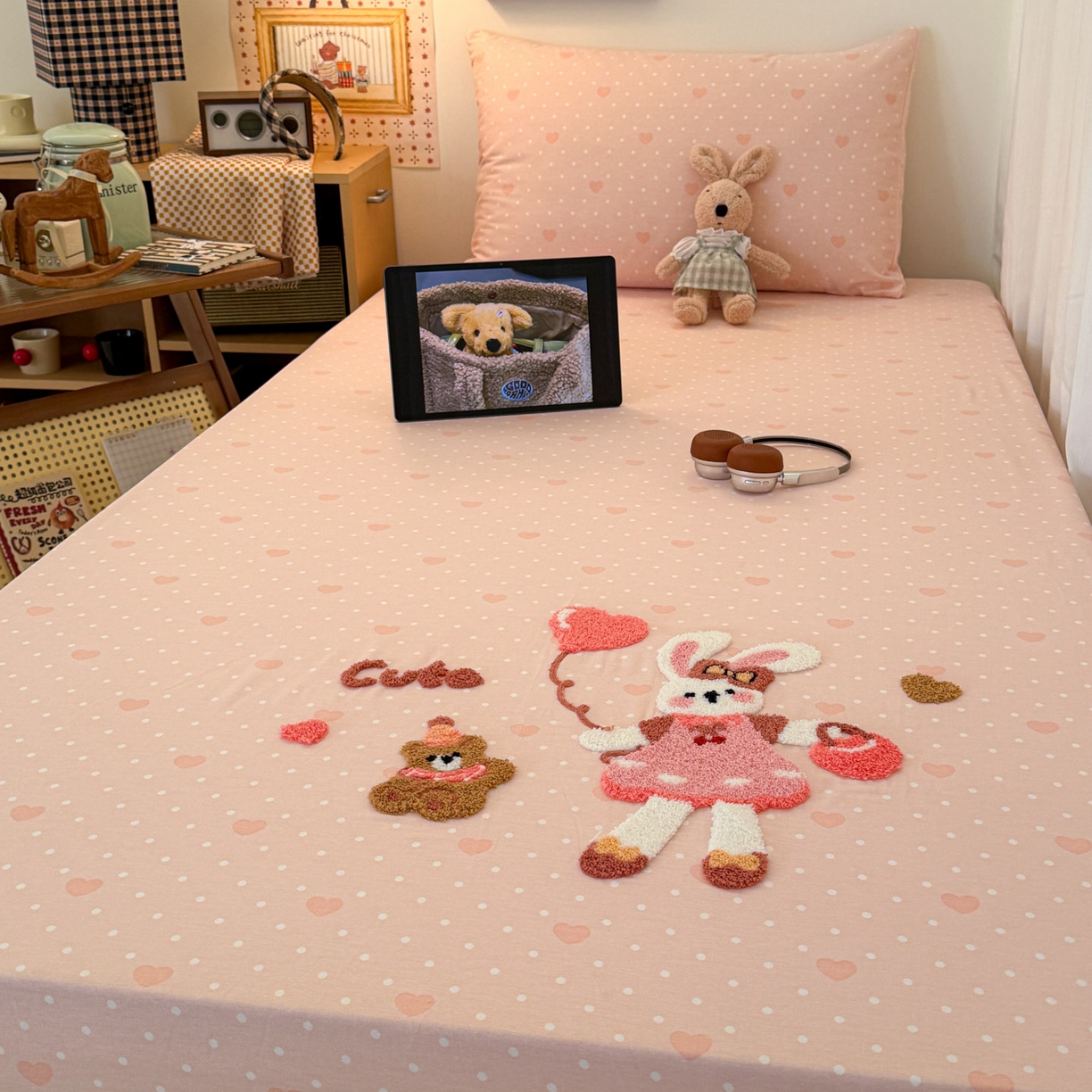 91家纺网 家纺一手货源 找家纺 倾慕家纺 2026新款学生纯棉毛巾绣单床笠 床笠兔兔熊