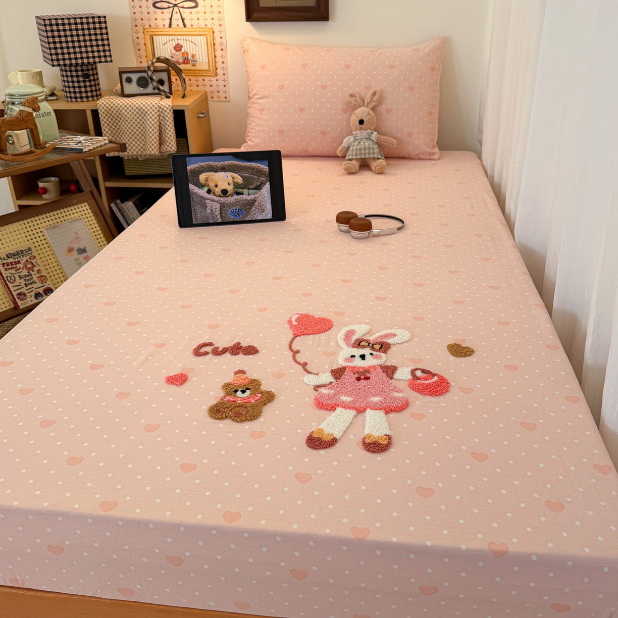 91家纺网 家纺一手货源 找家纺 倾慕家纺 2026新款学生纯棉毛巾绣单床笠 床笠兔兔熊