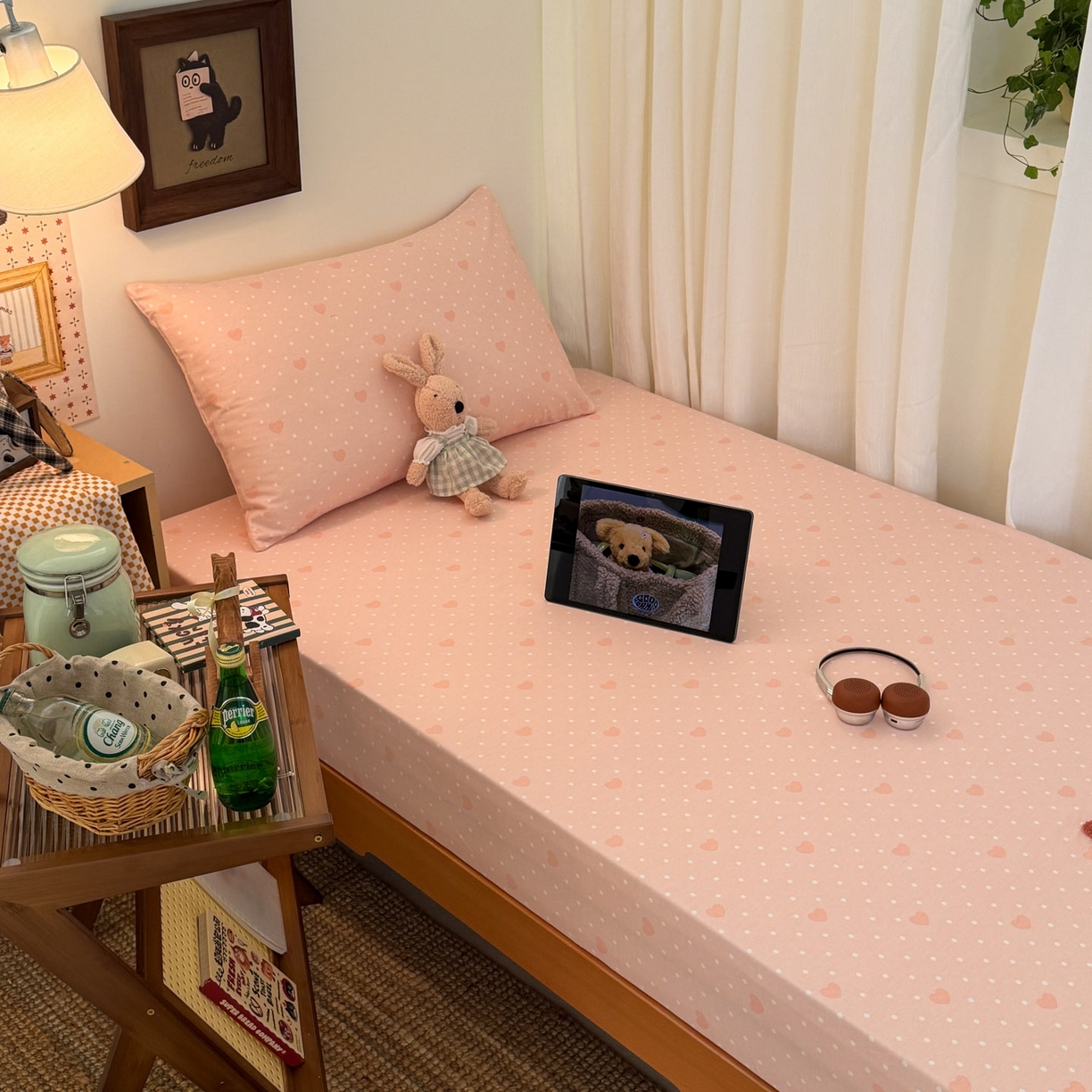 91家纺网 家纺一手货源 找家纺 倾慕家纺 2026新款学生纯棉毛巾绣单床笠 床笠小兔女孩