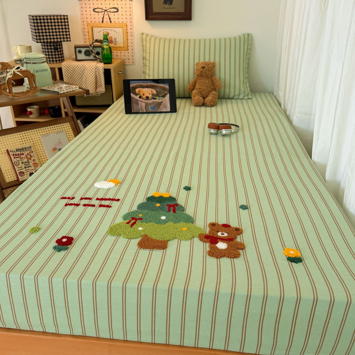 91家纺网 家纺一手货源 找家纺 倾慕家纺 2026新款学生纯棉毛巾绣单床笠 床笠森林小熊