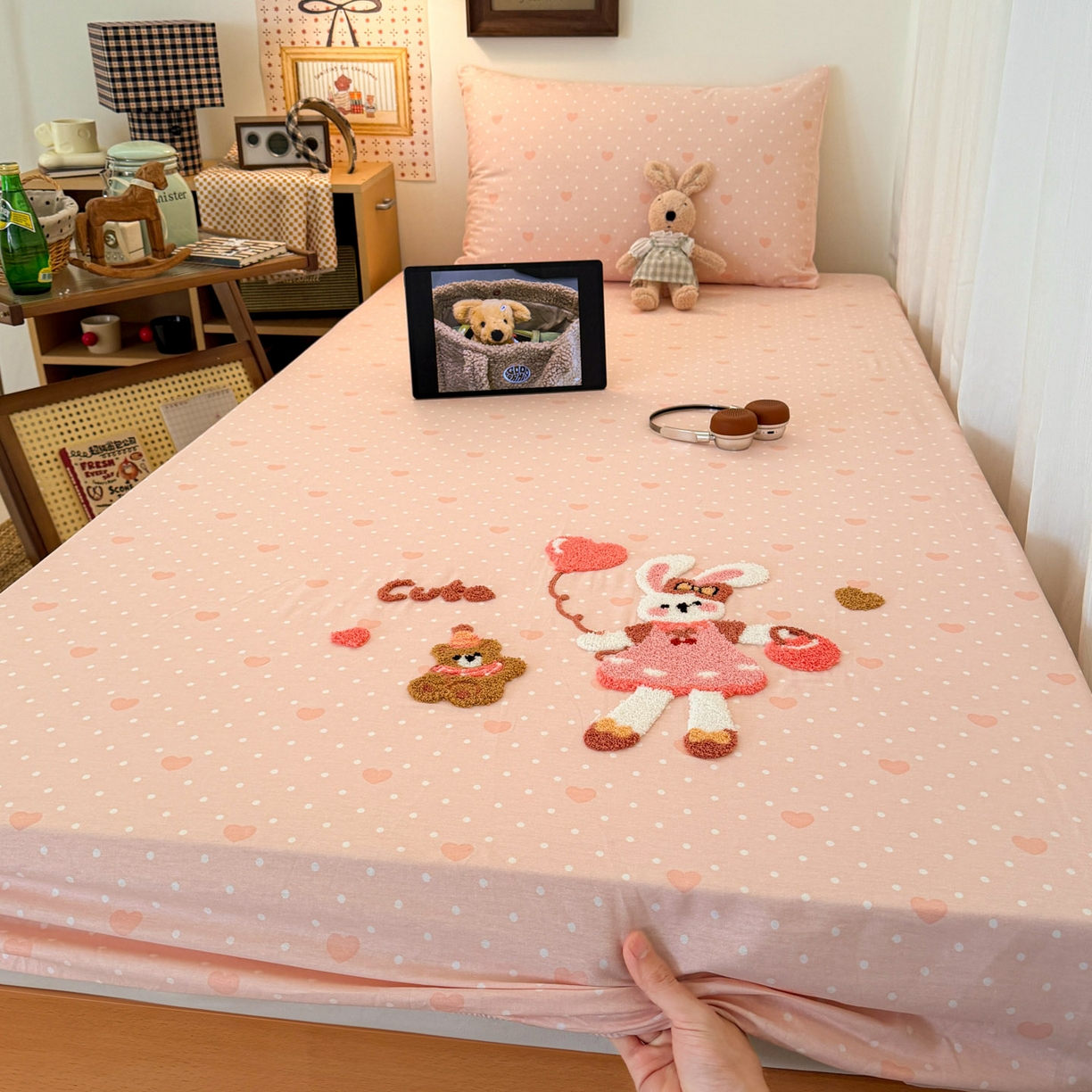 91家纺网 家纺一手货源 找家纺 倾慕家纺 2026新款学生纯棉毛巾绣单床笠 床笠兔兔熊