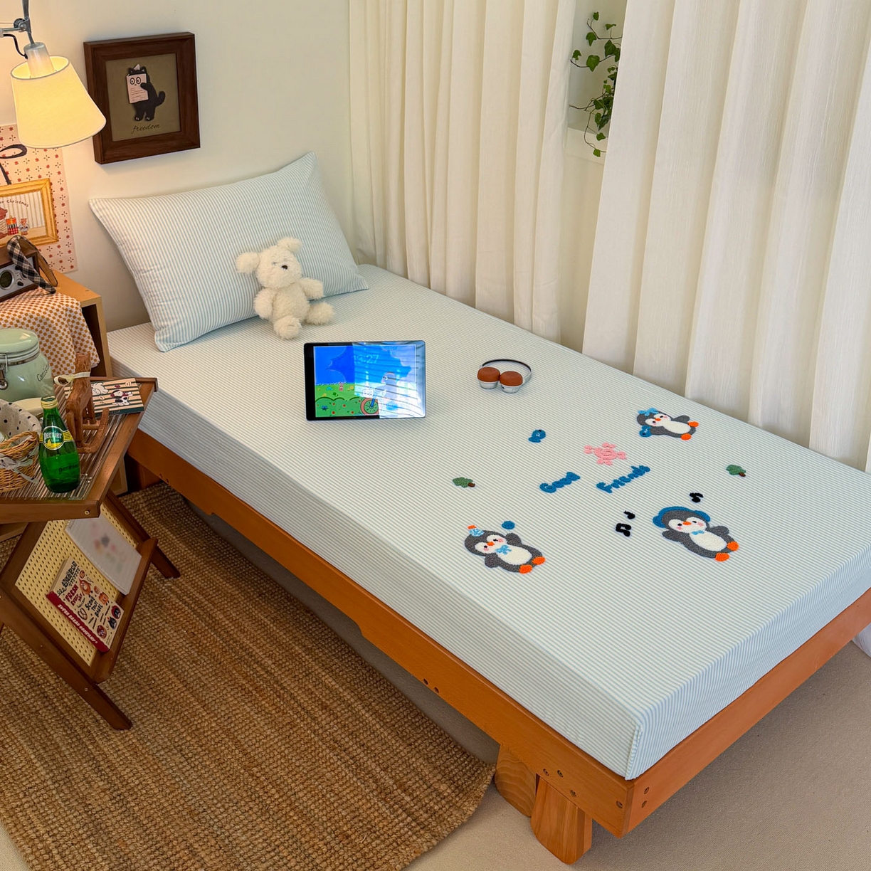 91家纺网 家纺一手货源 找家纺 倾慕家纺 2026新款学生纯棉毛巾绣单床笠 床笠欢乐企鹅