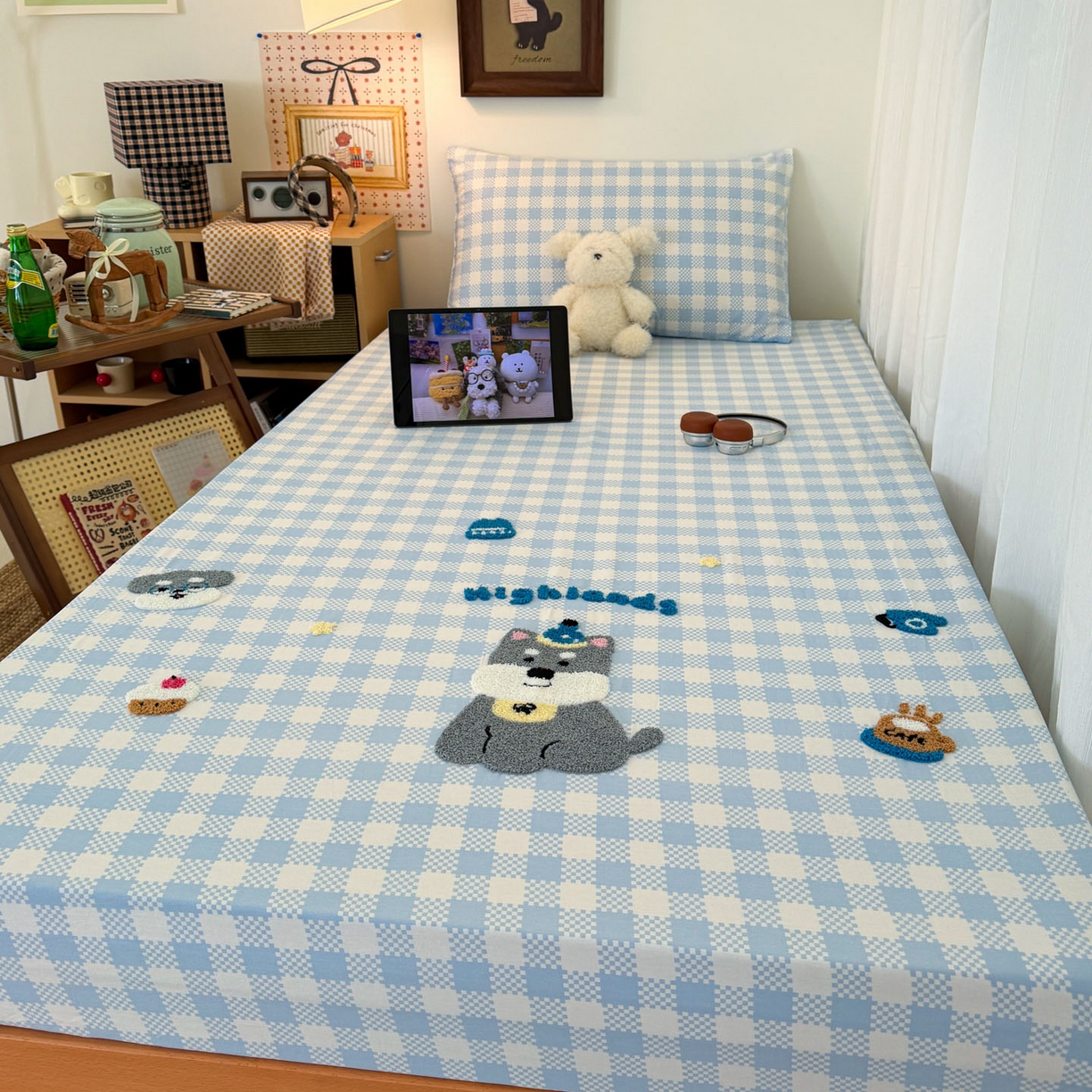 91家纺网 家纺一手货源 找家纺 倾慕家纺 2026新款学生纯棉毛巾绣单床笠 床笠格子小狗