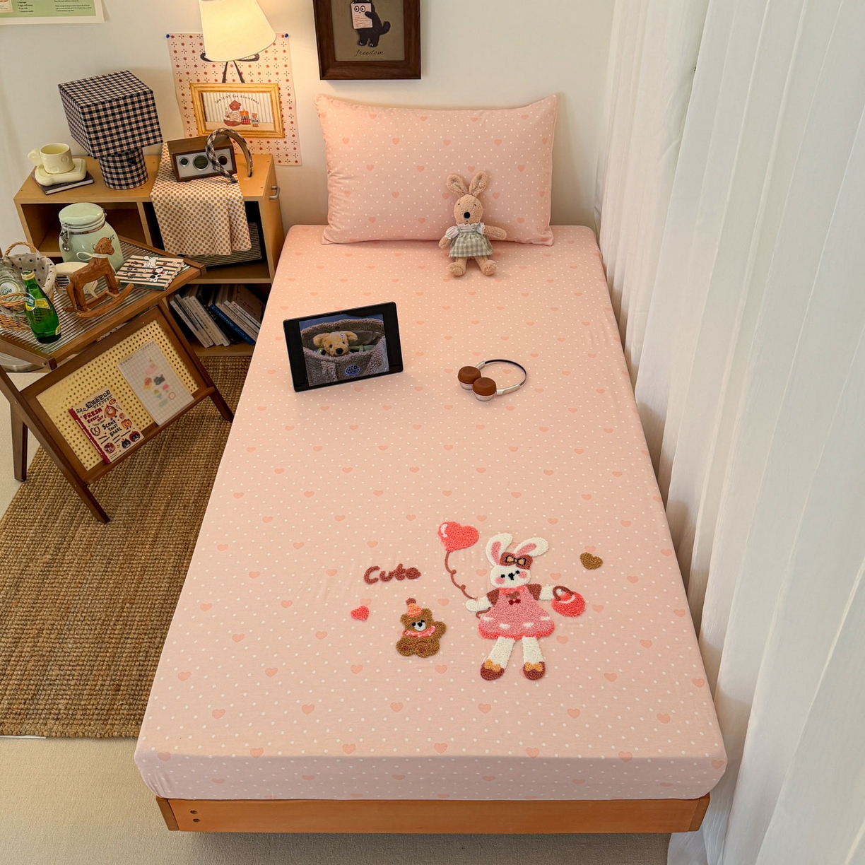 91家纺网 家纺一手货源 找家纺 倾慕家纺 2026新款学生纯棉毛巾绣单床笠 床笠兔兔熊