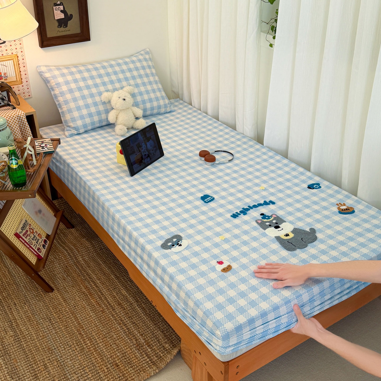 91家纺网 家纺一手货源 找家纺 倾慕家纺 2026新款学生纯棉毛巾绣单床笠 床笠格子小狗