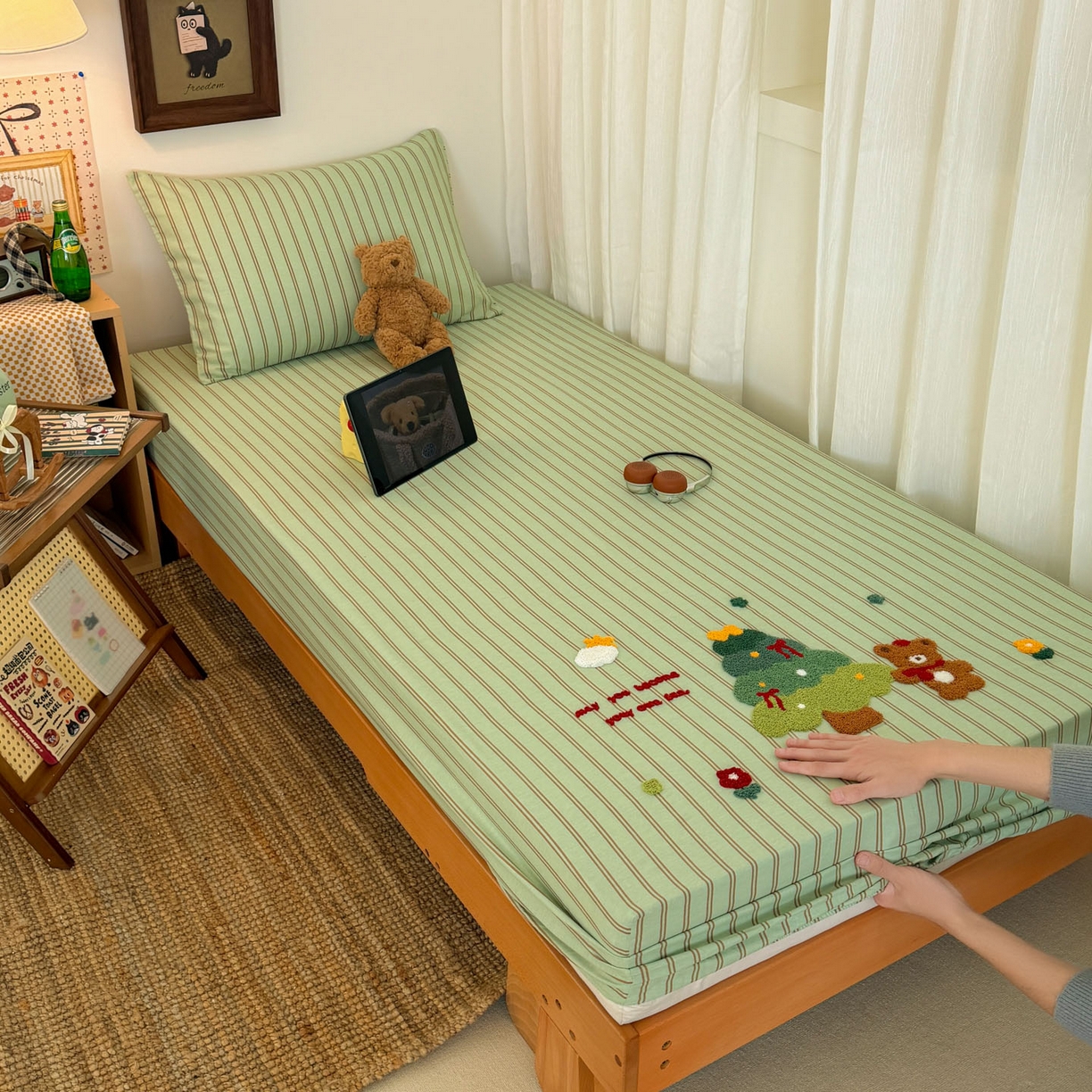 91家纺网 家纺一手货源 找家纺 倾慕家纺 2026新款学生纯棉毛巾绣单床笠 床笠森林小熊