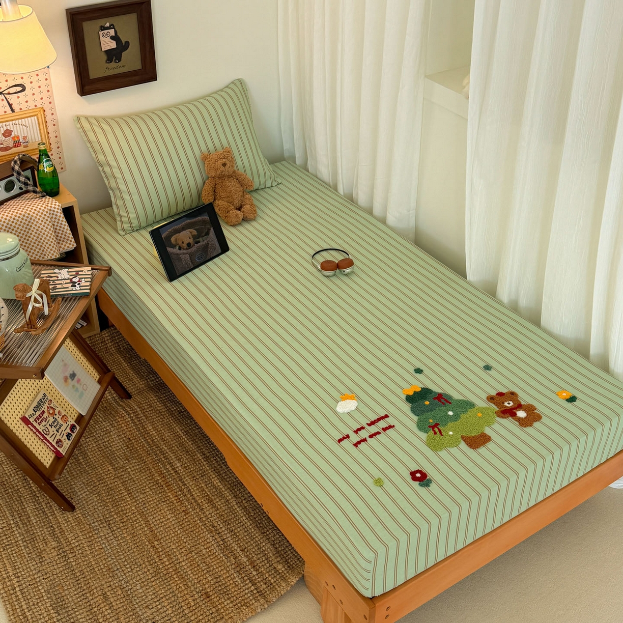 91家纺网 家纺一手货源 找家纺 倾慕家纺 2026新款学生纯棉毛巾绣单床笠 床笠森林小熊