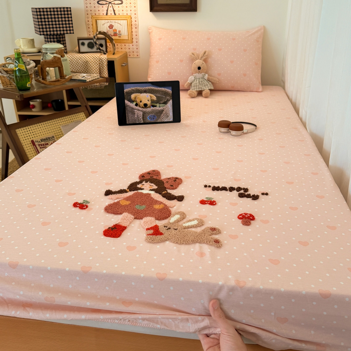 91家纺网 家纺一手货源 找家纺 倾慕家纺 2026新款学生纯棉毛巾绣单床笠 床笠小兔女孩