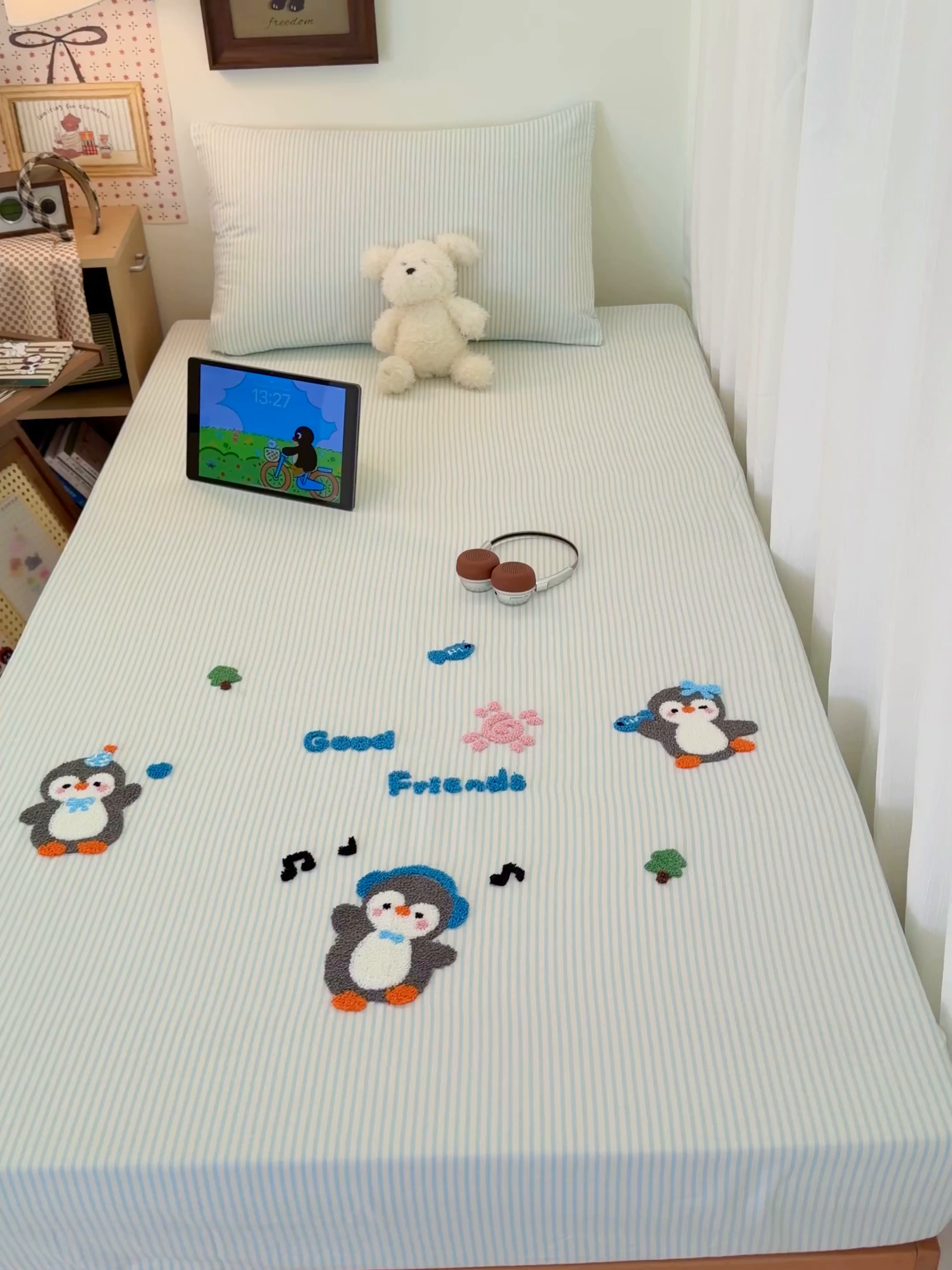 91家纺网 家纺一手货源 找家纺 倾慕家纺 2026新款学生纯棉毛巾绣单床笠 床笠欢乐企鹅