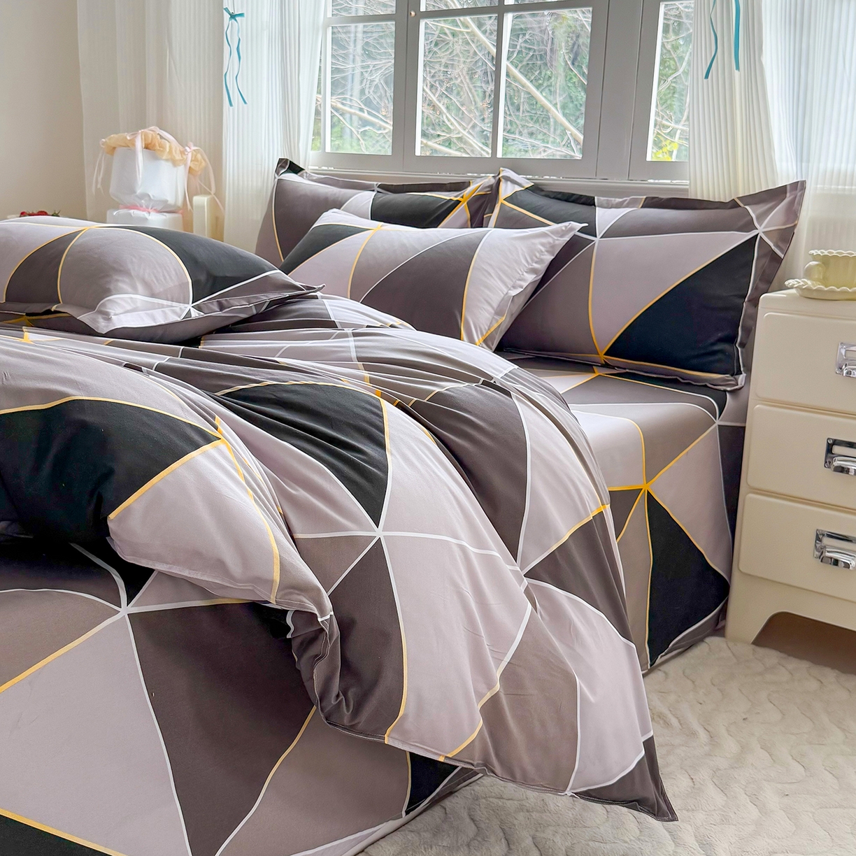 91家纺网 家纺一手货源 找家纺 梵巢家纺 2026新款芦荟棉四件套和单品印花四件套 床笠款四件套 钻石格