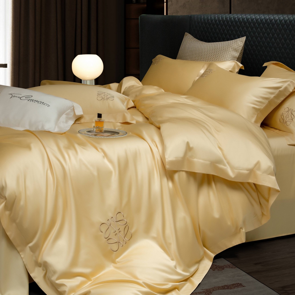 91家纺网 家纺一手货源 找家纺 莱豫家纺 2026春夏新款100s兰精天丝绣花四件套 罗意威黄