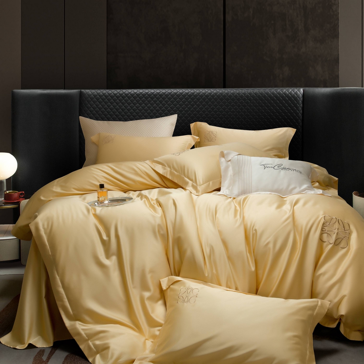 91家纺网 家纺一手货源 找家纺 莱豫家纺 2026春夏新款100s兰精天丝绣花四件套 罗意威黄