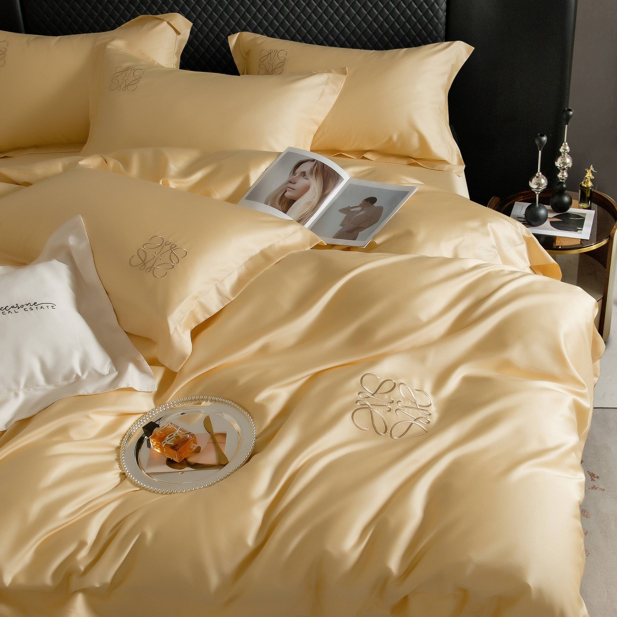 91家纺网 家纺一手货源 找家纺 莱豫家纺 2026春夏新款100s兰精天丝绣花四件套 罗意威黄