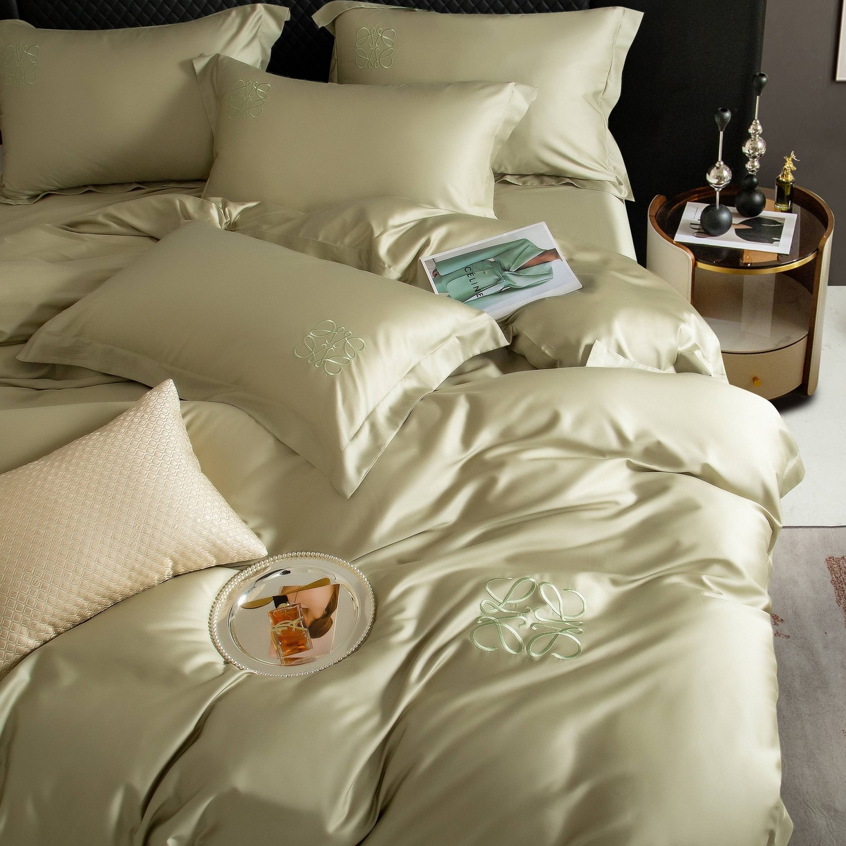 91家纺网 家纺一手货源 找家纺 莱豫家纺 2026春夏新款100s兰精天丝绣花四件套 罗意威抹茶绿