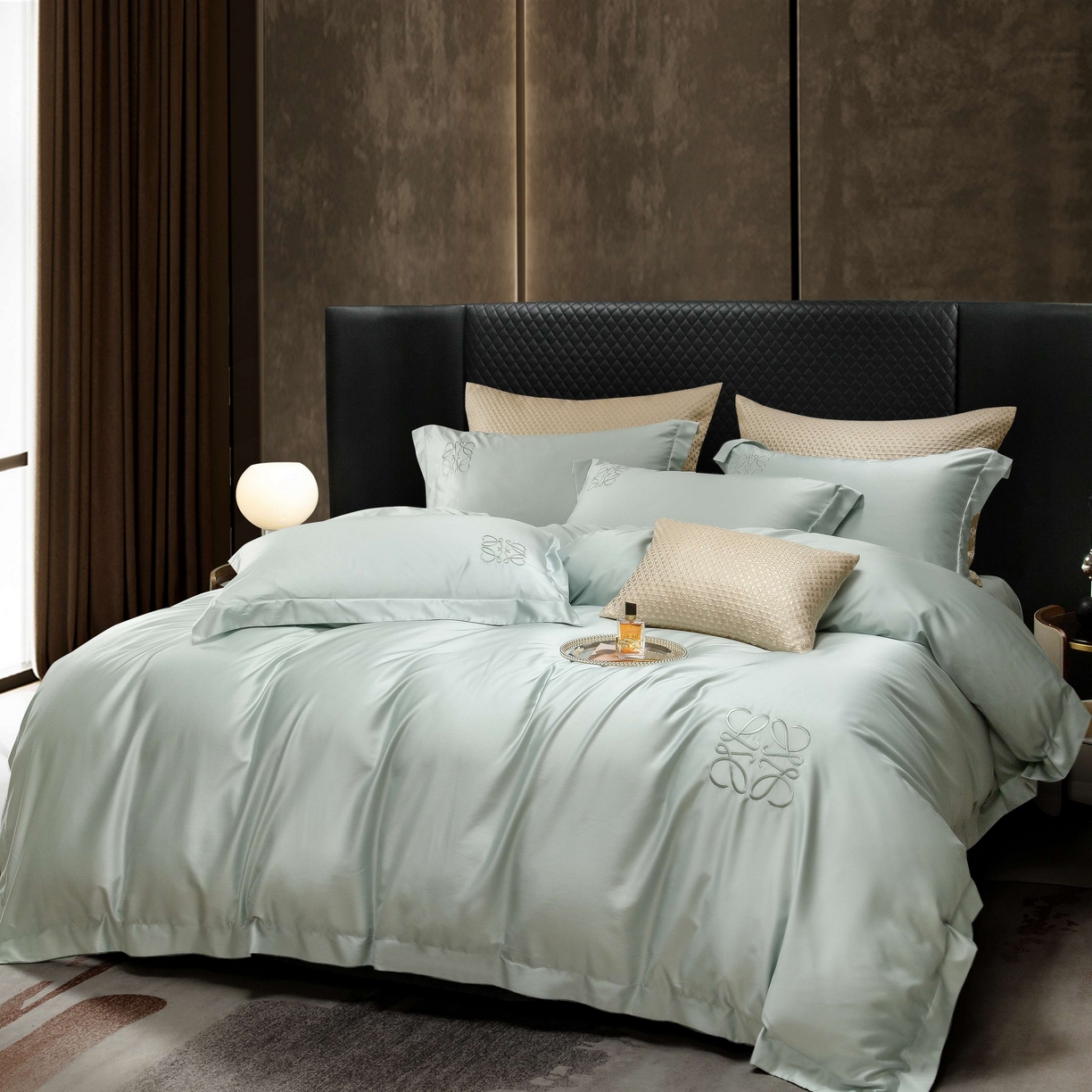 91家纺网 家纺一手货源 找家纺 莱豫家纺 2026春夏新款100s兰精天丝绣花四件套 罗意威水蓝