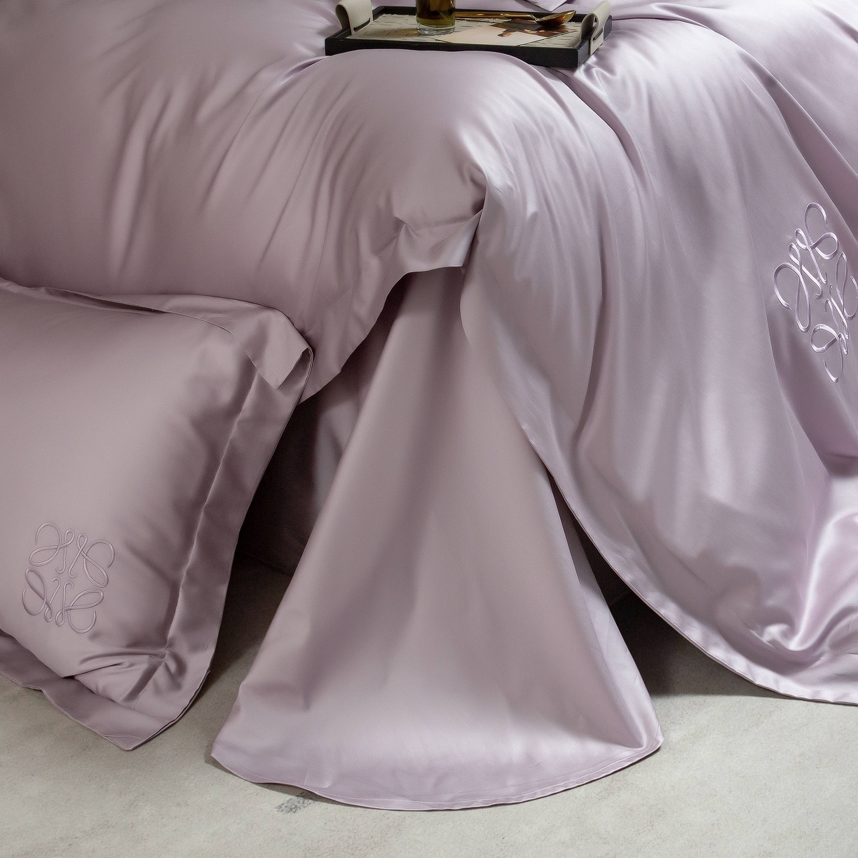 91家纺网 家纺一手货源 找家纺 莱豫家纺 2026春夏新款100s兰精天丝绣花四件套 罗意威紫