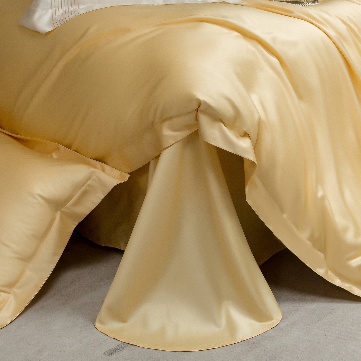 91家纺网 家纺一手货源 找家纺 莱豫家纺 2026春夏新款100s兰精天丝绣花四件套 罗意威黄