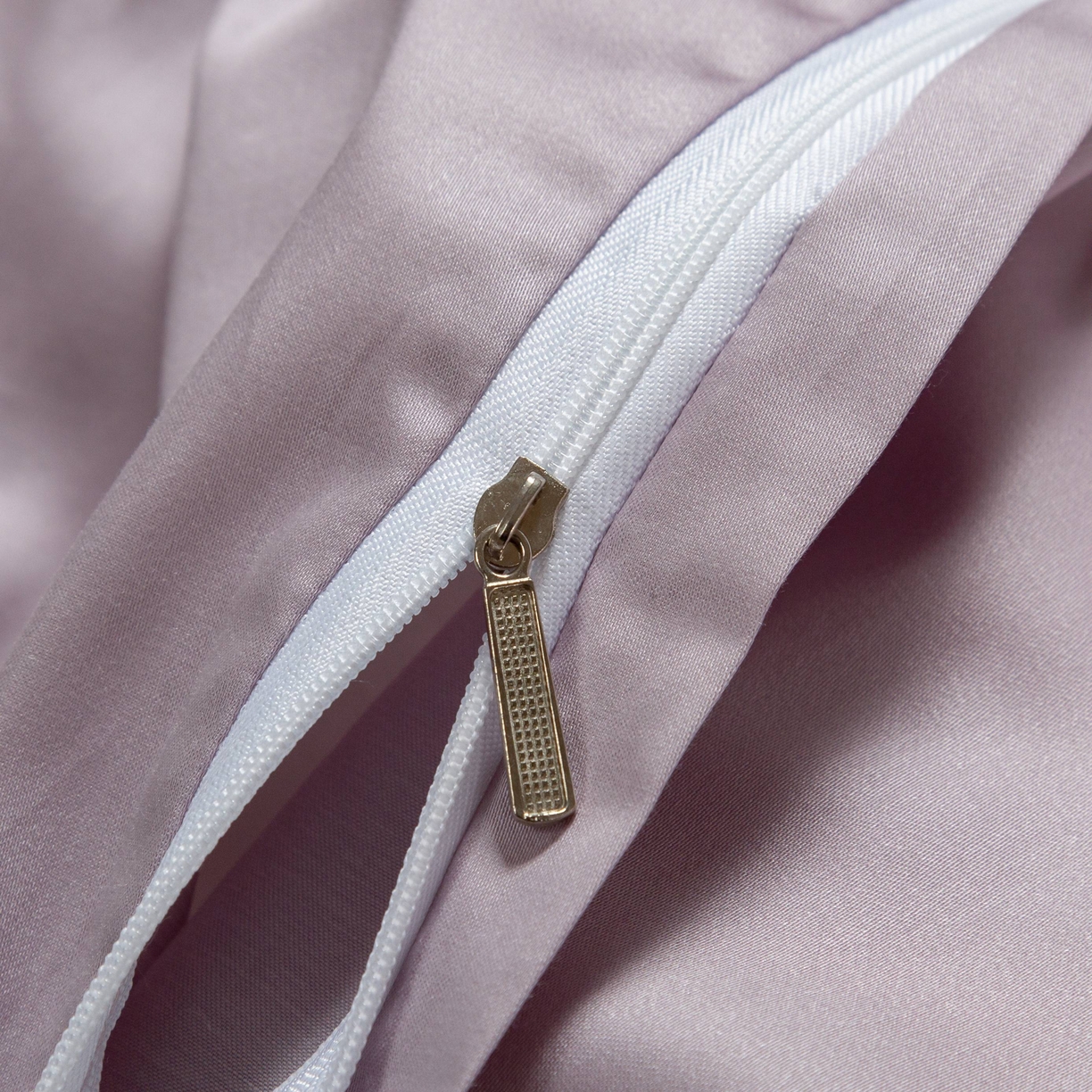 91家纺网 家纺一手货源 找家纺 莱豫家纺 2026春夏新款100s兰精天丝绣花四件套 罗意威紫