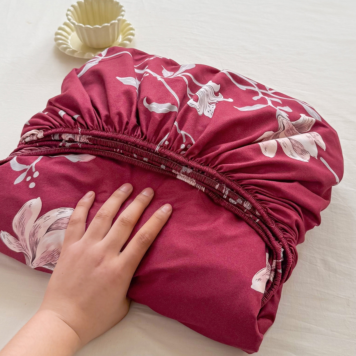 91家纺网 家纺一手货源 找家纺 梵巢家纺 芦荟棉床笠单床笠，外贸跨境单床笠磨毛床笠印花床笠床笠三件套 酒红玉枝