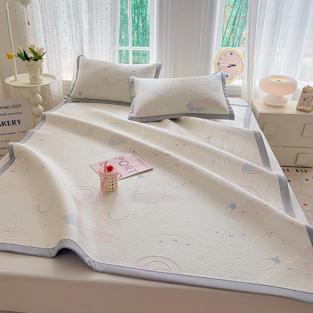 91家纺网 家纺一手货源 找家纺 小萌虎 2026新款乙纶PE提花冰豆豆凉席卡通床席款 彩虹