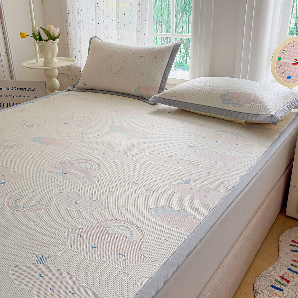 91家纺网 家纺一手货源 找家纺 小萌虎 2026新款乙纶PE提花冰豆豆凉席卡通床席款 彩虹