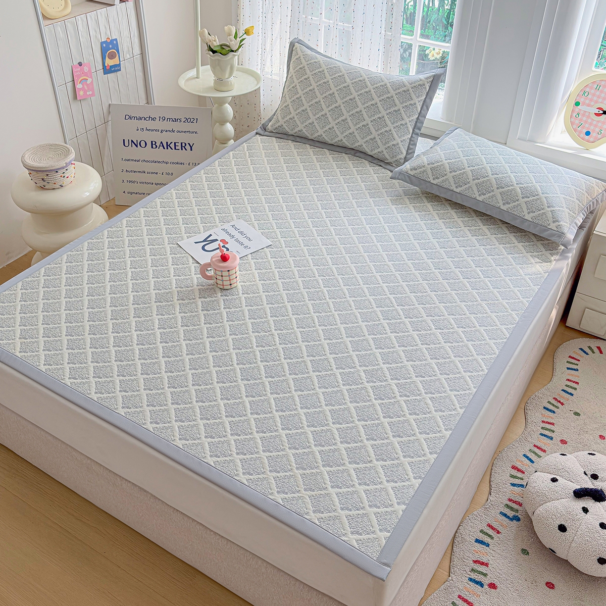 91家纺网 家纺一手货源 找家纺 小萌虎 2026新款乙纶PE提花冰豆豆凉席卡通床席款 灰格