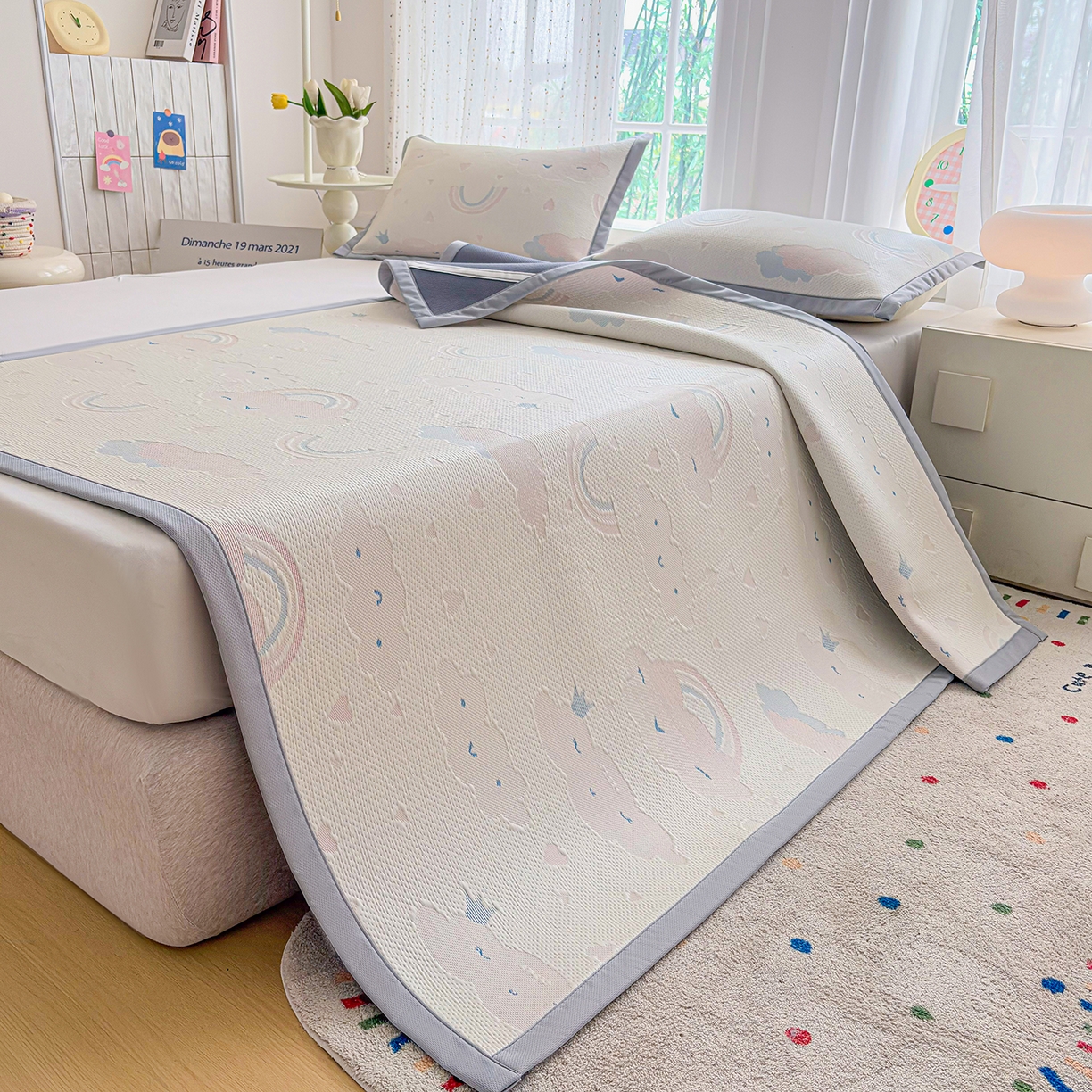 91家纺网 家纺一手货源 找家纺 小萌虎 2026新款乙纶PE提花冰豆豆凉席卡通床席款 彩虹