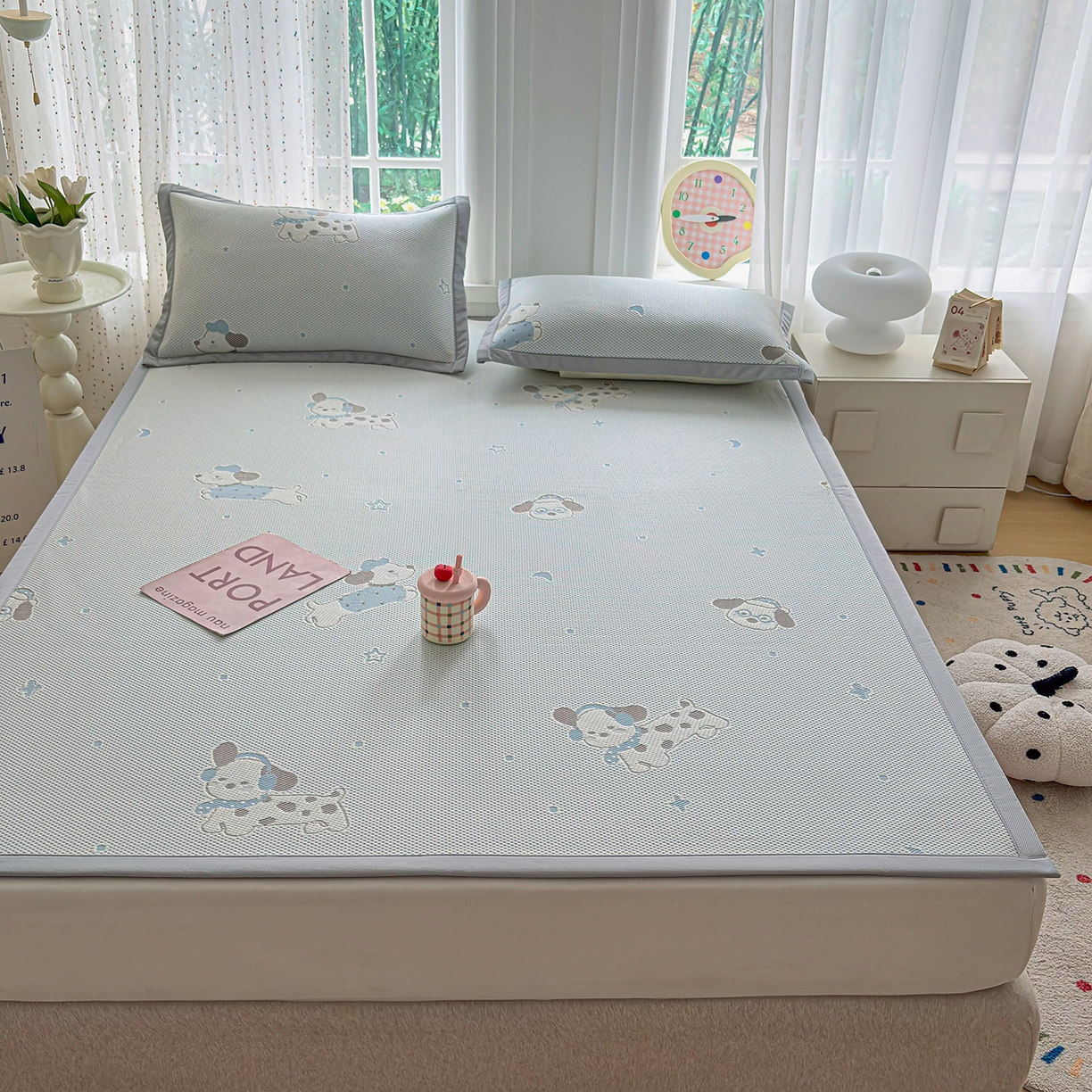 91家纺网 家纺一手货源 找家纺 小萌虎 2026新款乙纶PE提花冰豆豆凉席卡通床席款 腊肠狗-蓝