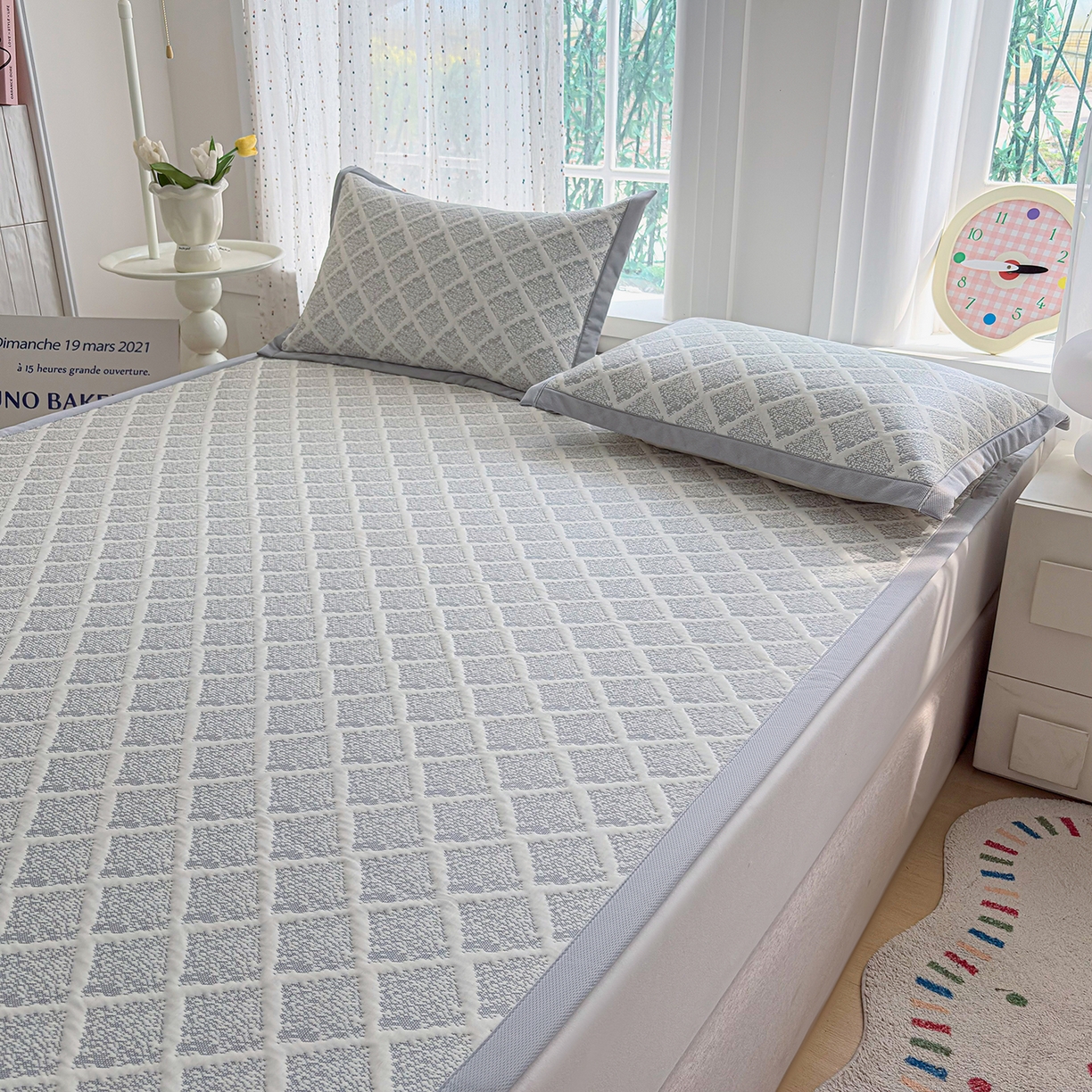 91家纺网 家纺一手货源 找家纺 小萌虎 2026新款乙纶PE提花冰豆豆凉席卡通床席款 灰格